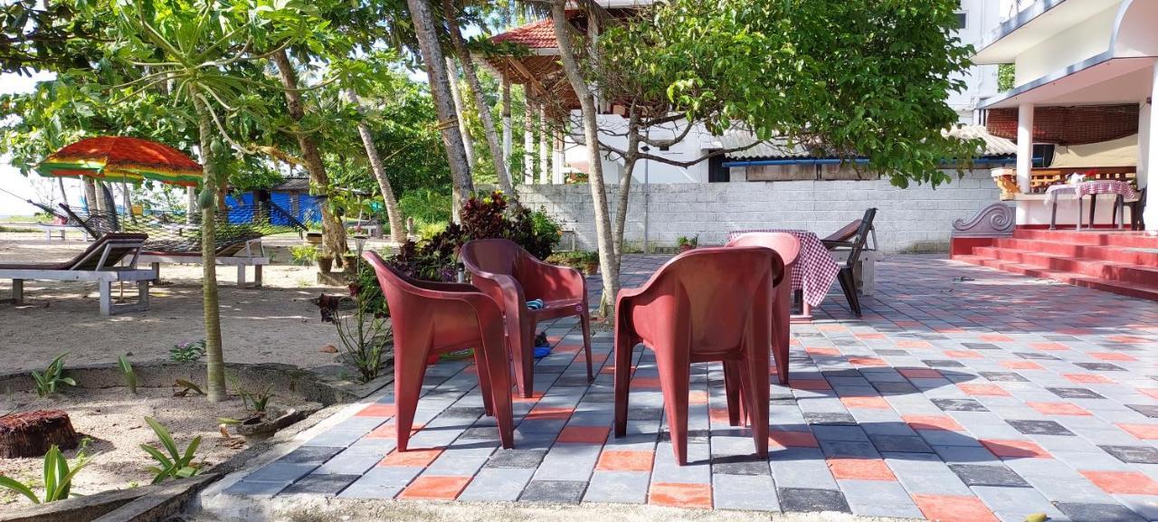 מאראריקולם Marari Anna Beach Villa מראה חיצוני תמונה