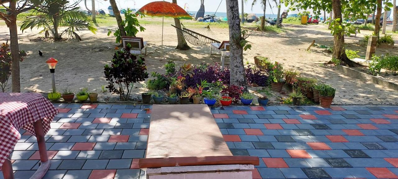 מאראריקולם Marari Anna Beach Villa מראה חיצוני תמונה