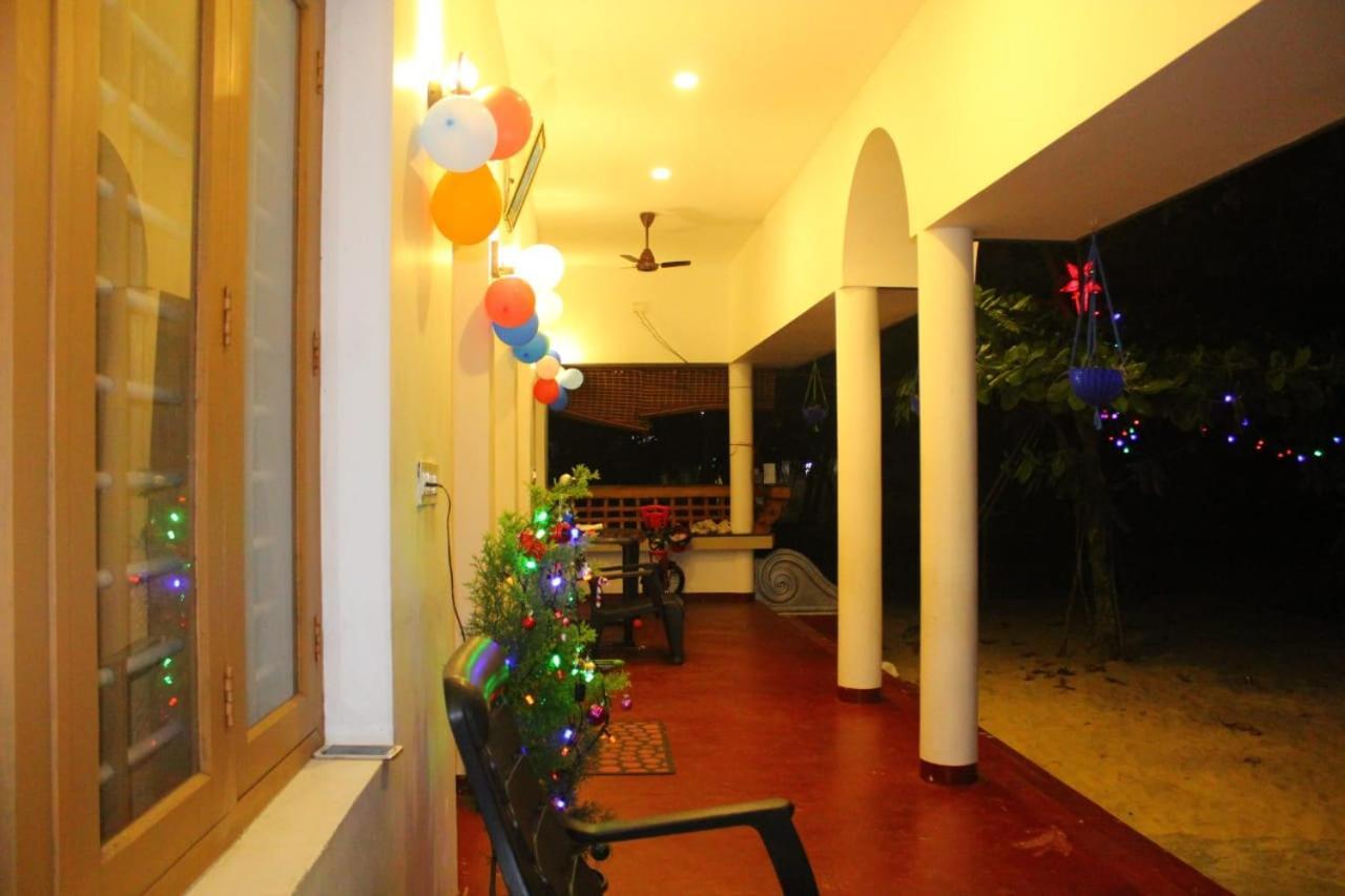 מאראריקולם Marari Anna Beach Villa מראה חיצוני תמונה